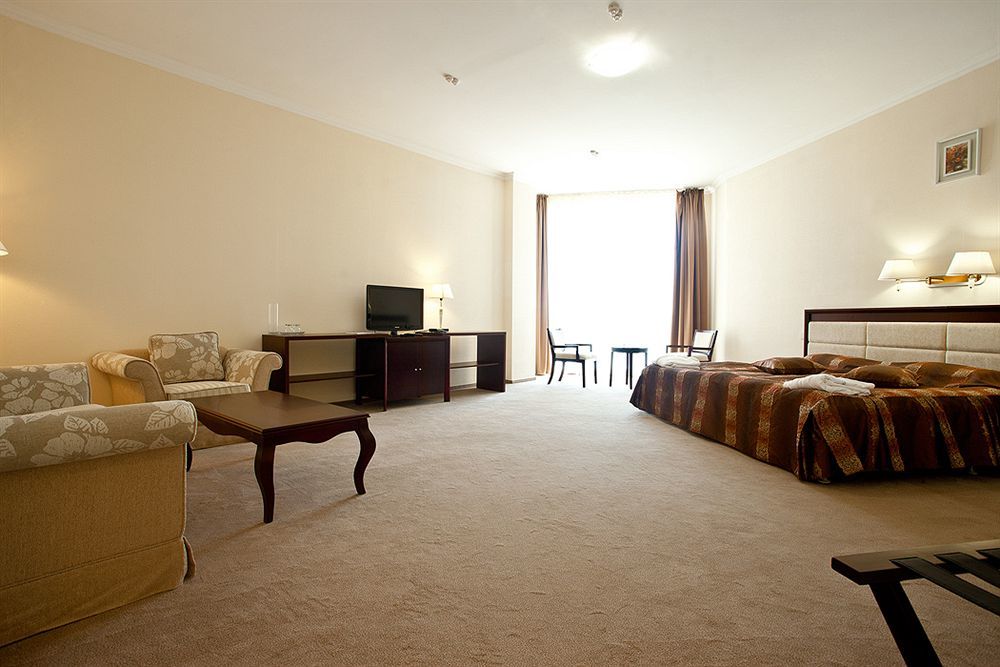 Bugaz Sea View Hotel Gribovka Exterior photo