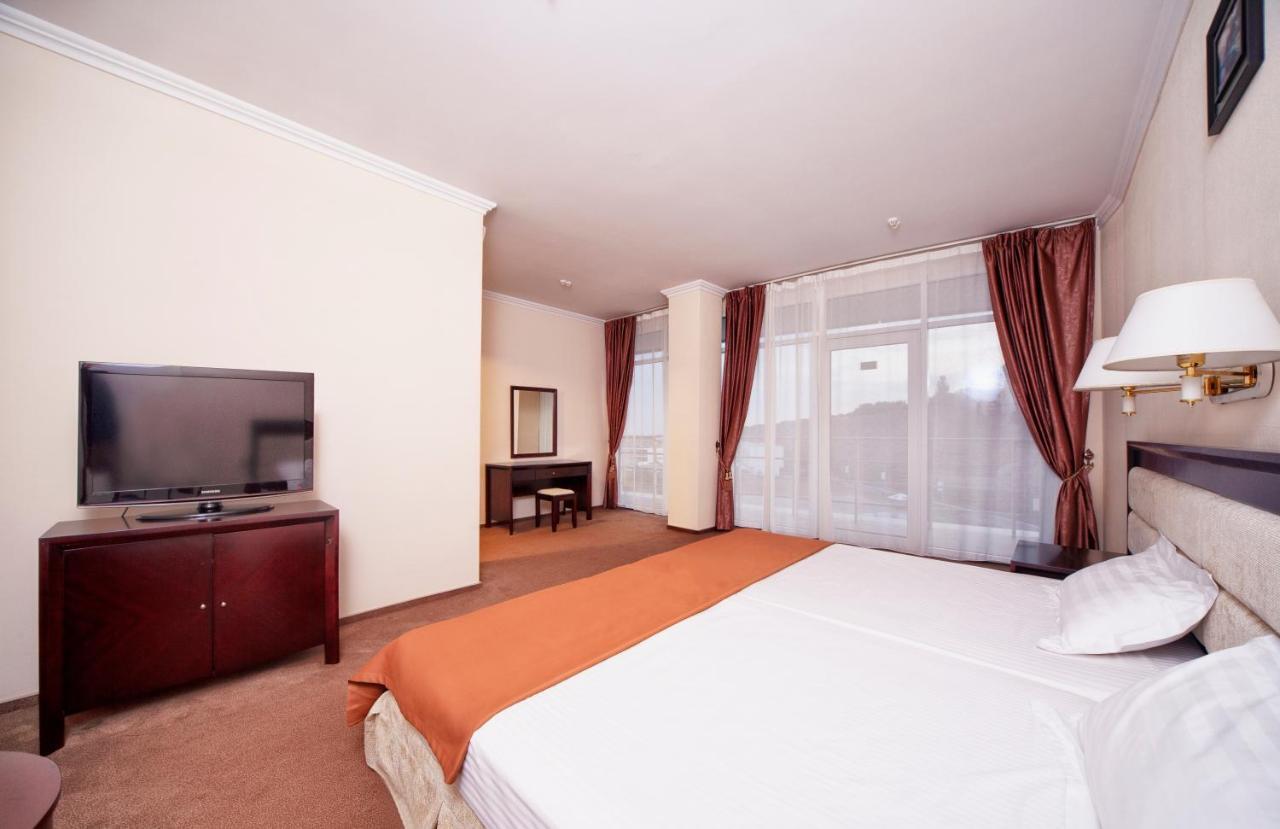 Bugaz Sea View Hotel Gribovka Exterior photo
