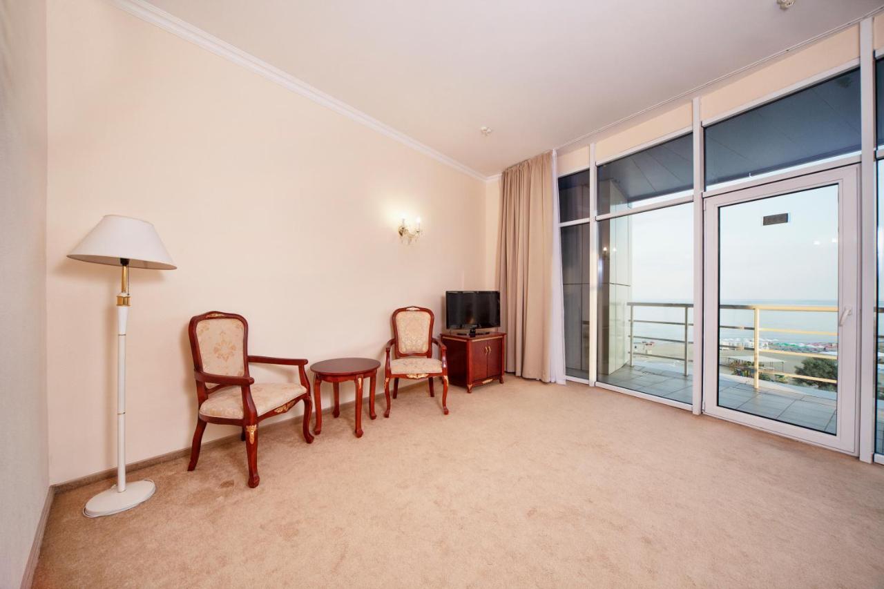 Bugaz Sea View Hotel Gribovka Exterior photo